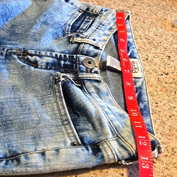 Mudd Acid Wash Blue Skinny 5-pkt Jeans Embroidered Back Pkt Women size 0 (zero) - Picture 11 of 13